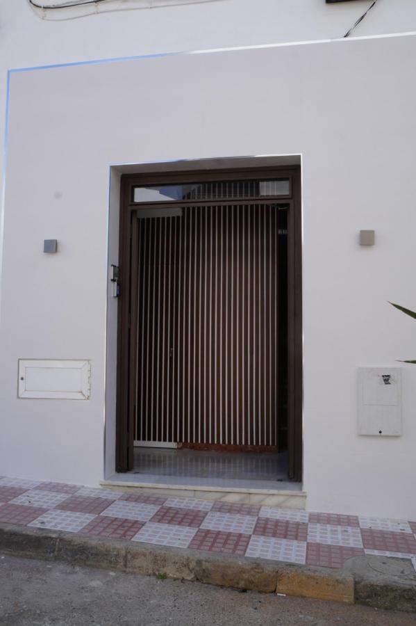 Hostal La Conilena Conil De La Frontera Exteriör bild