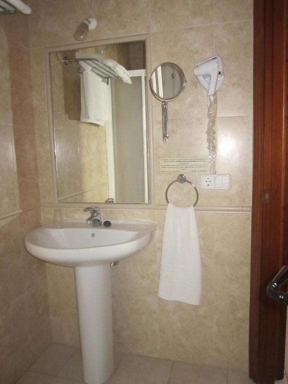 Hostal La Conilena Conil De La Frontera Rum bild